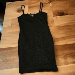 Leith Small Sleeveless Black Mini Dress